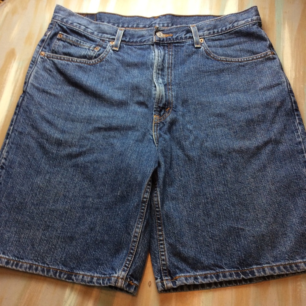 Levi’s 550 shorts